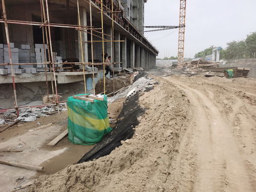 濱州城建集團(tuán)工地亂象 塵土漫天飛，工人無防護(hù)施工引擔(dān)憂